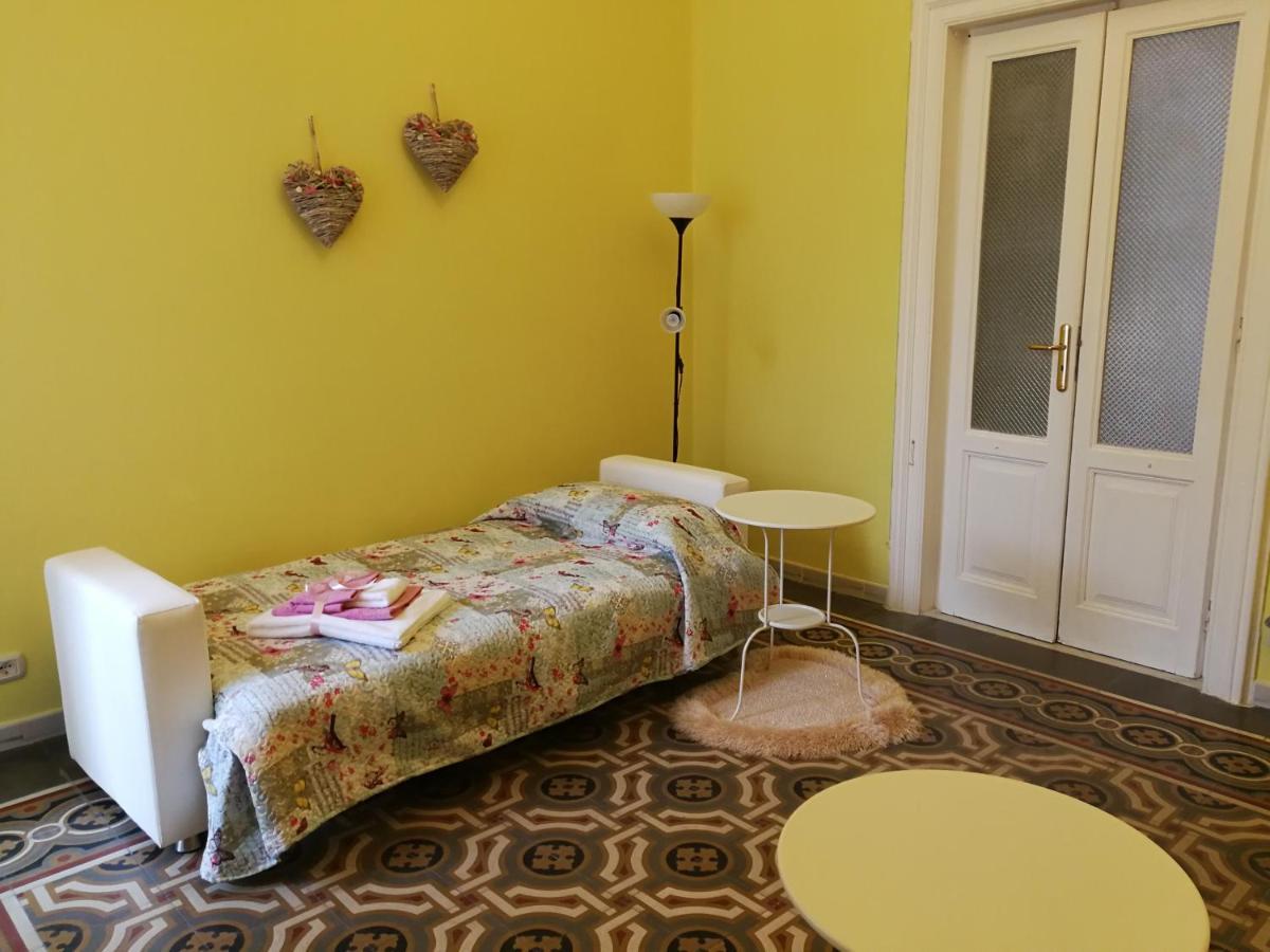 Appartamento Cuore Al Centro Di Taranto Dış mekan fotoğraf